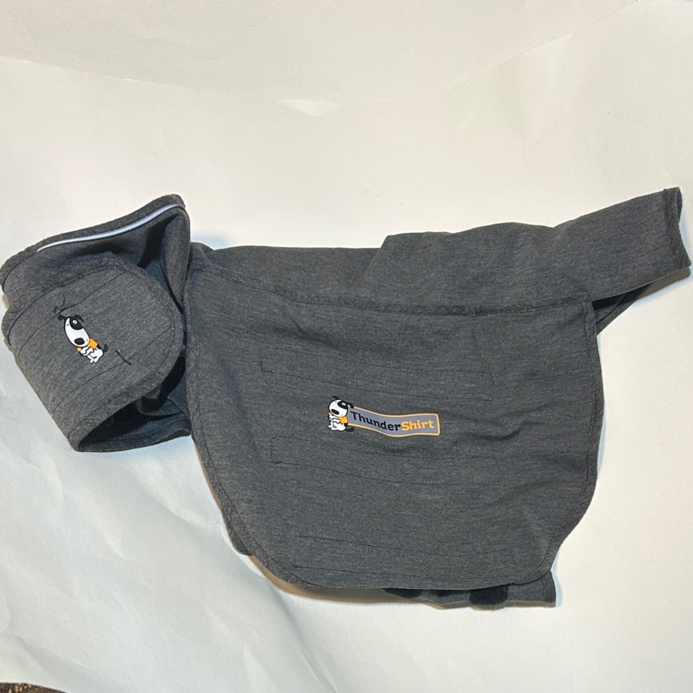 ThunderShirt Anxiety Vest for Dogs
 Large: 41-64 lbs